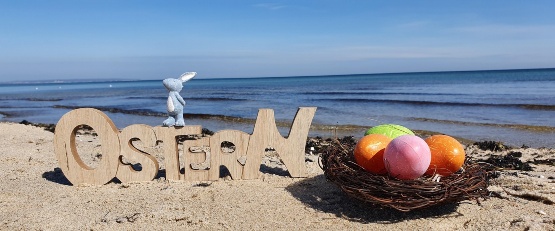 Ostern am Strand schmal